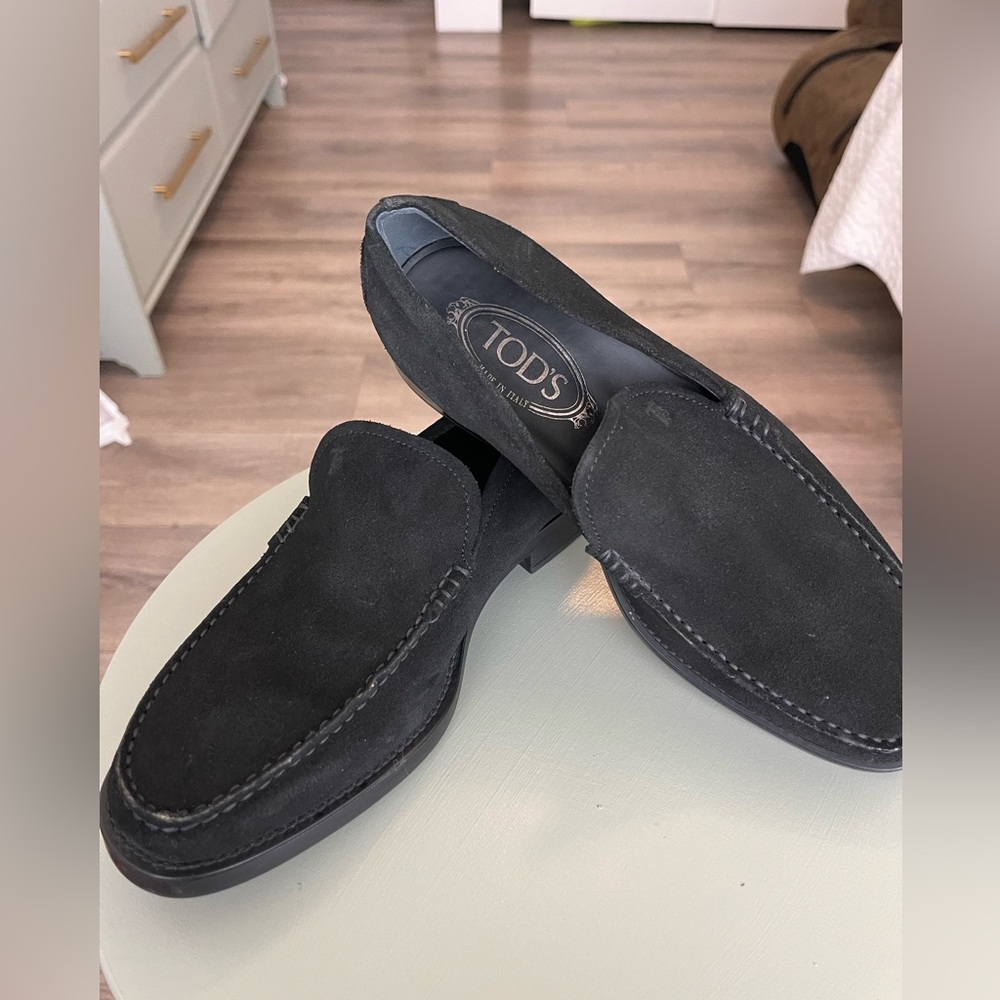 Classic Tod’s Men Suede Slip Ons
